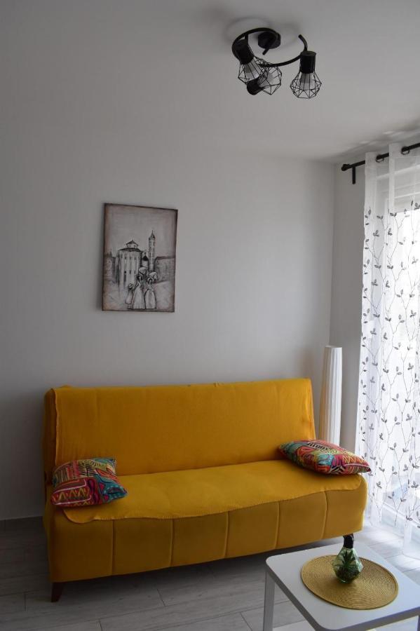 Apartman Ana Iadera With Balcony And Parking 자다르 외부 사진