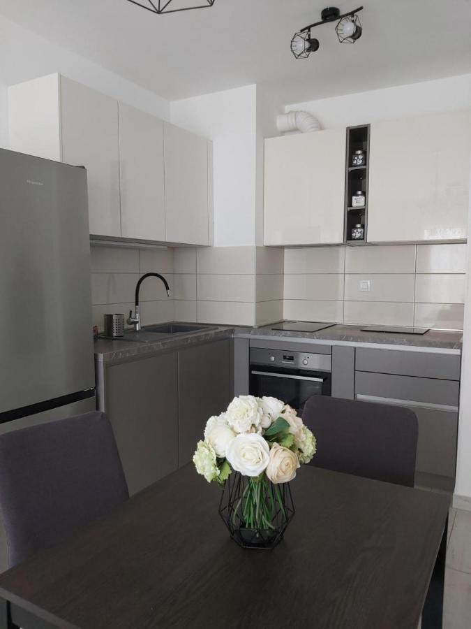 Apartman Ana Iadera With Balcony And Parking 자다르 외부 사진