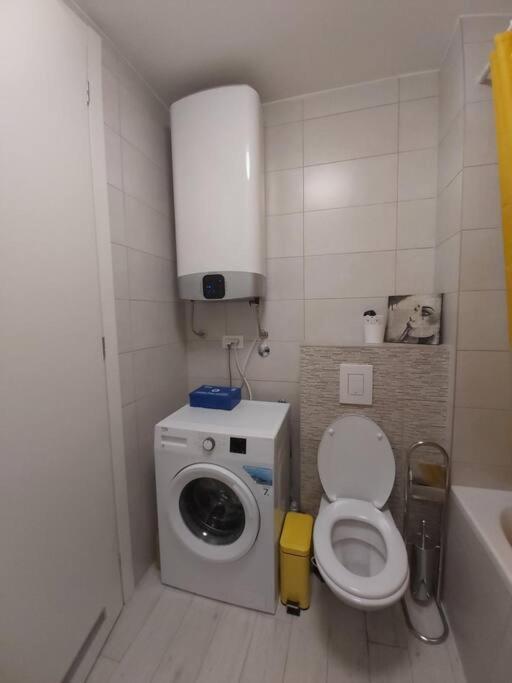 Apartman Ana Iadera With Balcony And Parking 자다르 외부 사진